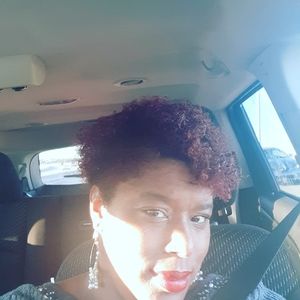 Meet your Posher, Latonya